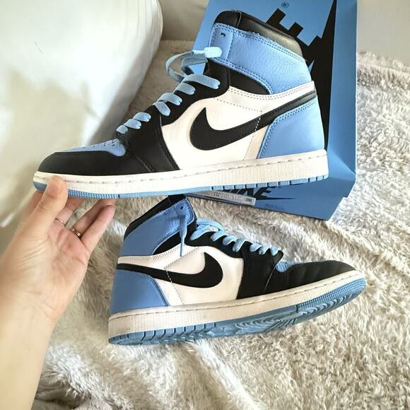 Size 10 - Jordan 1 Retro OG High UNC Toe - Picture 5 of 9